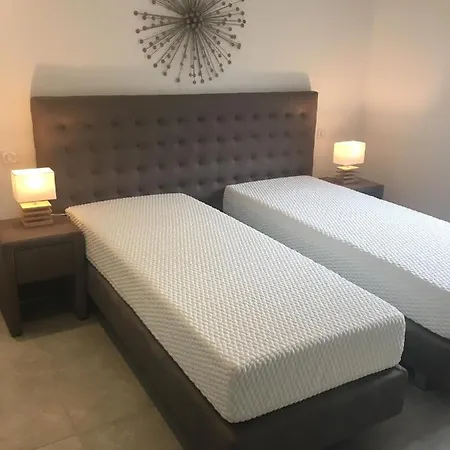 Neuve Climatisee Piscine Privee Et Chauffee *